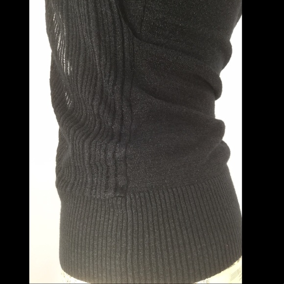 Derek Heart Med. Blue Tube Top/Bare Back - Picture 4 of 8